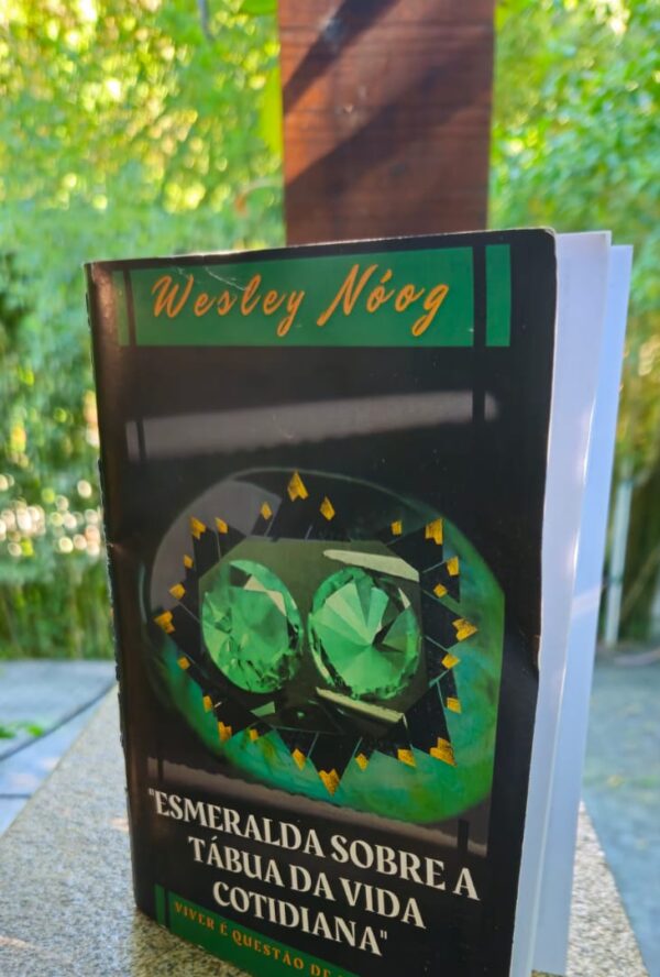 Livro - Esmeraldas Sobre a Tábua da Vida Cotidiana